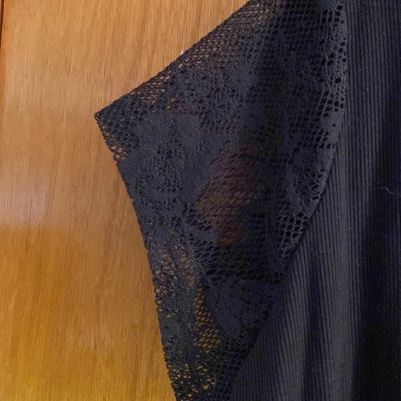 Bongo Plus Black Tee with Lace, 2X - Picture 3 of 6